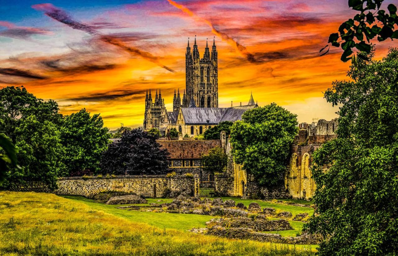 Luxury Central Home - Parking & Ev Point, Superking Bed Canterbury Esterno foto
